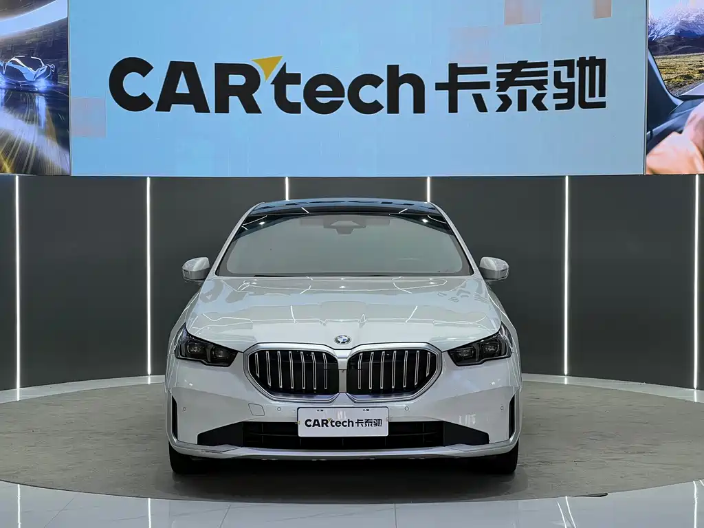 BMW 5 Series — миниатюра 2