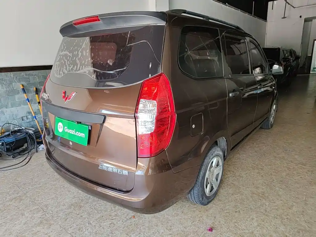 Wuling Hongguang — миниатюра 7