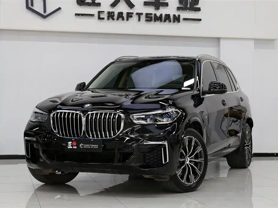 BMW X5 2022 xDrive 30Li Premium M Sport