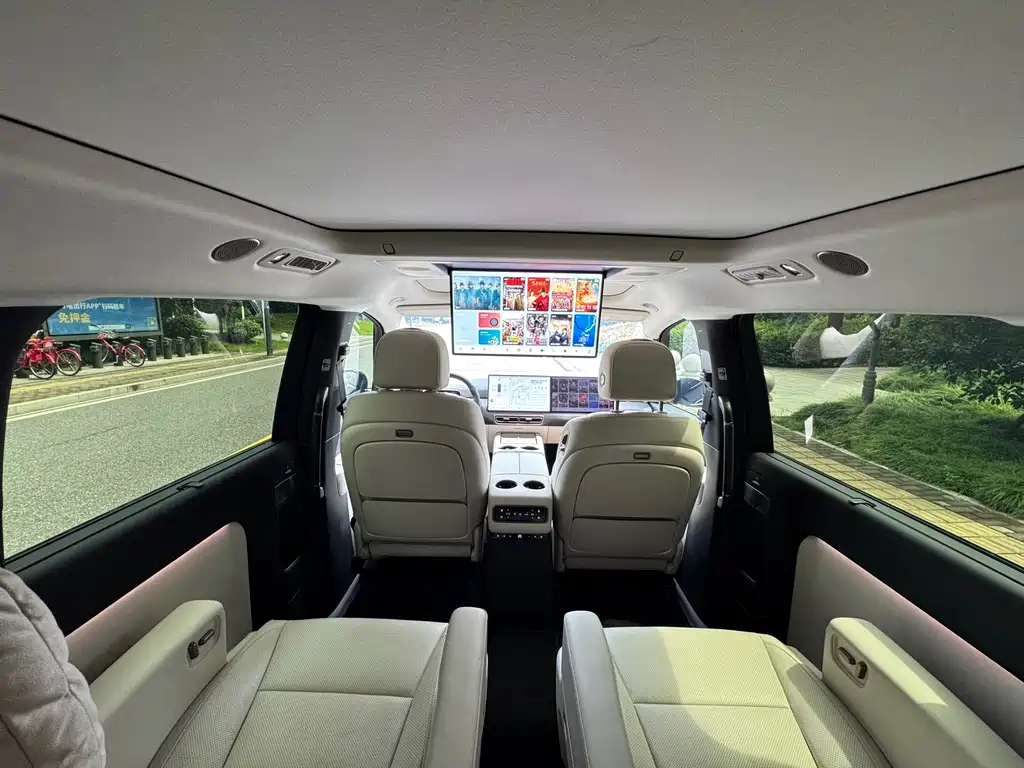 Li Auto Li MEGA — миниатюра 10