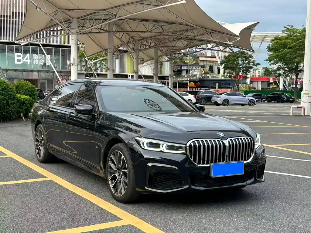 BMW 7 Series — миниатюра 4