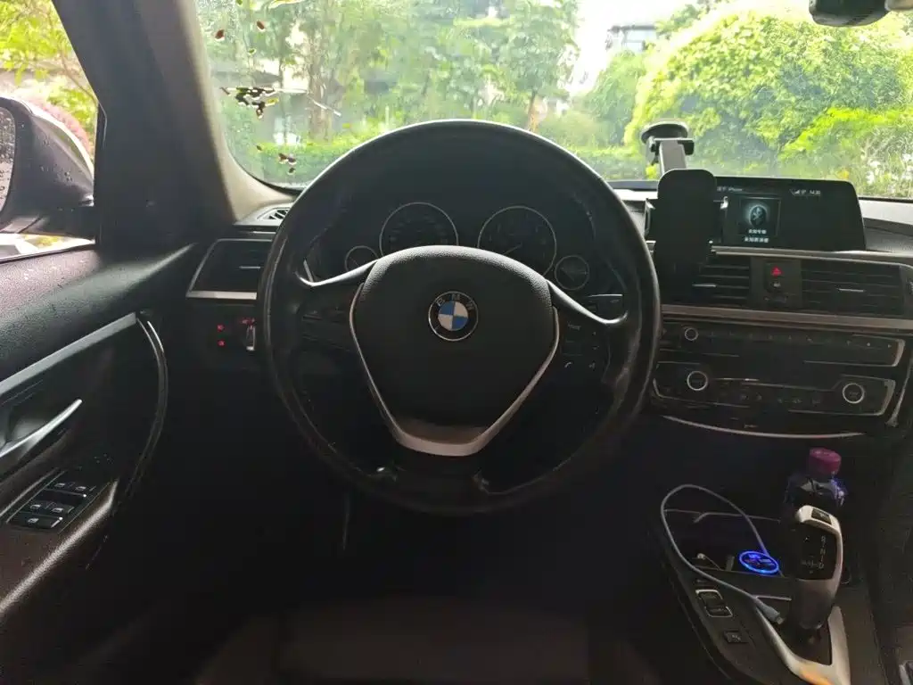 BMW 3 Series — миниатюра 3