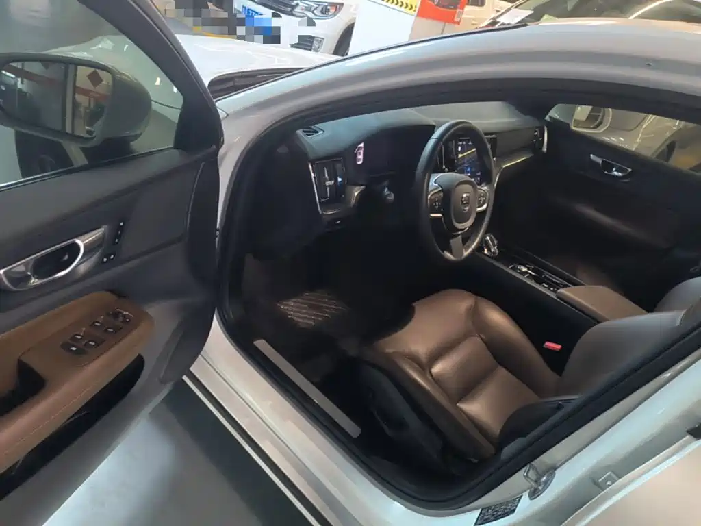 Volvo S60 — миниатюра 16