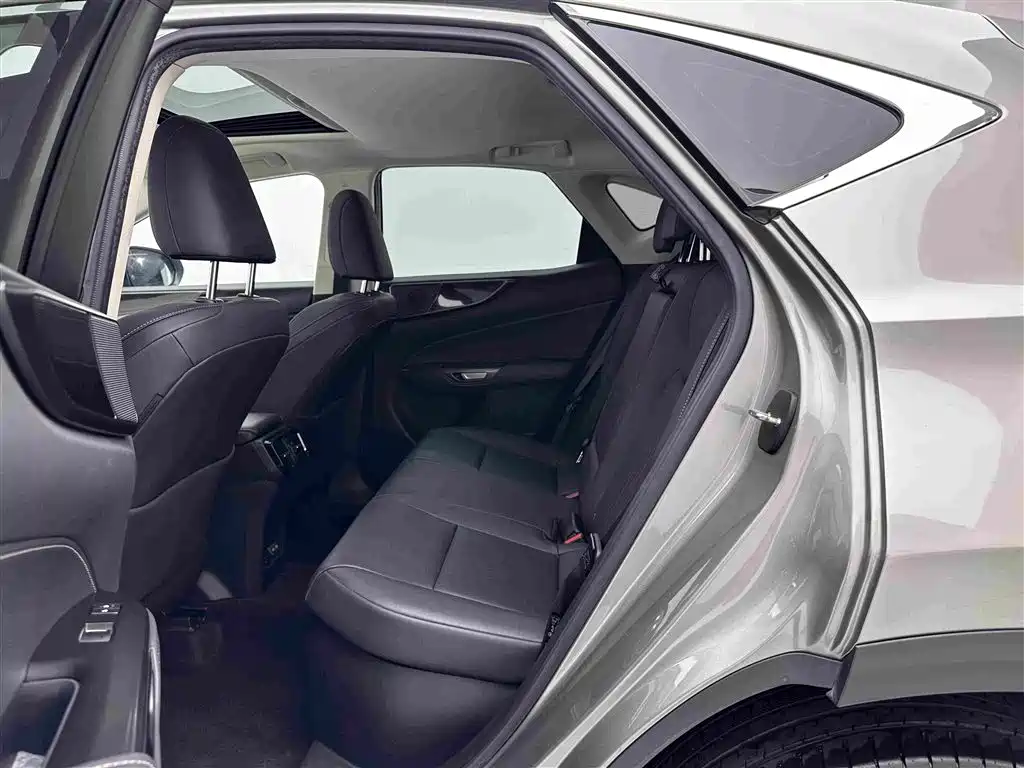 Lexus NX — миниатюра 18