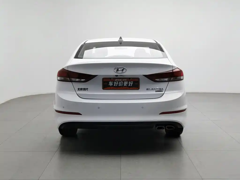Hyundai Elantra — миниатюра 4
