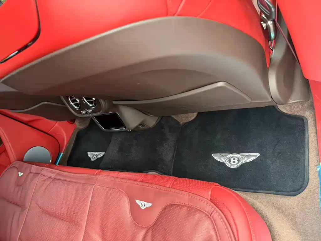 Bentley Bentayga — миниатюра 13