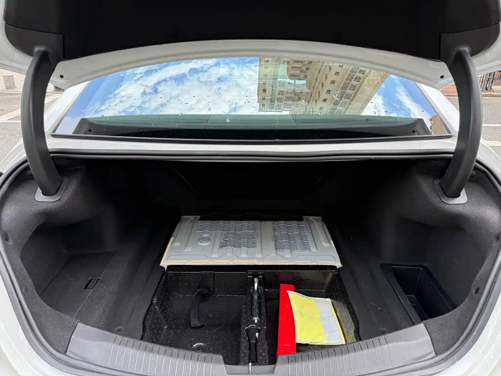 Cadillac CT5 — миниатюра 7