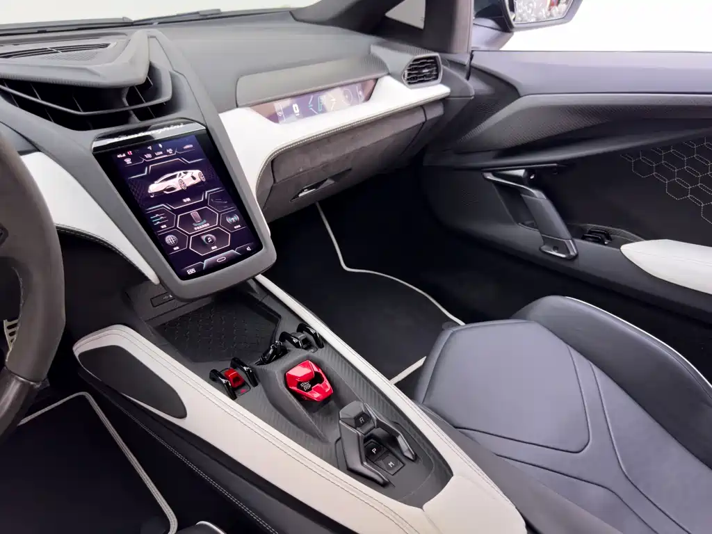 Lamborghini Revuelto — миниатюра 32