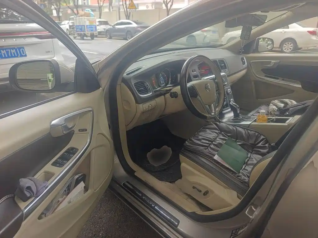 Volvo S60 — миниатюра 13