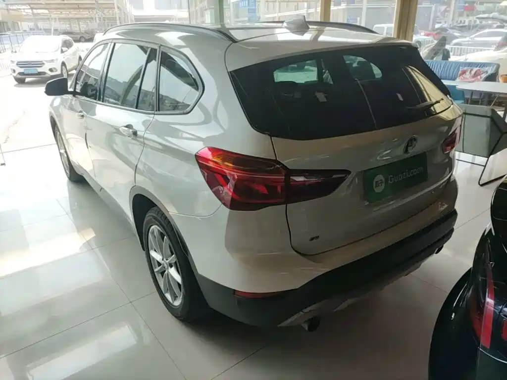 BMW X1 — миниатюра 5