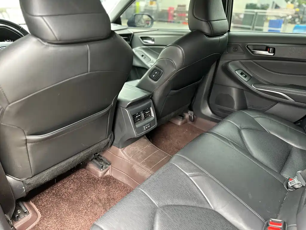Toyota Avalon — миниатюра 9