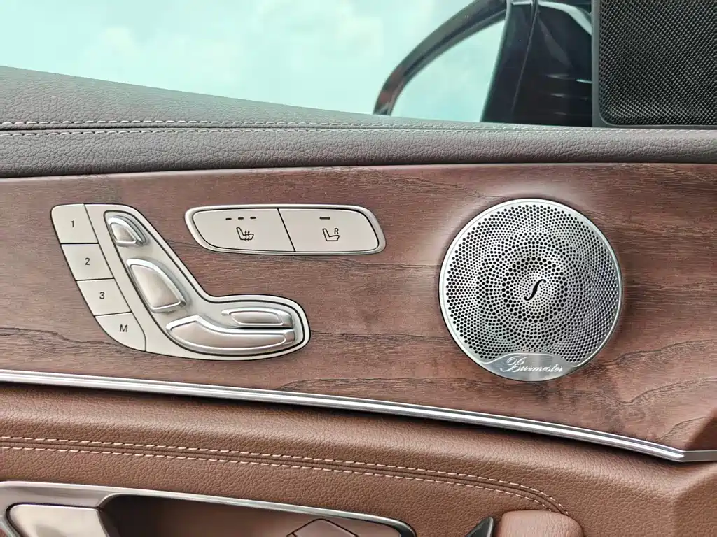 Mercedes-Benz E-Class — миниатюра 17