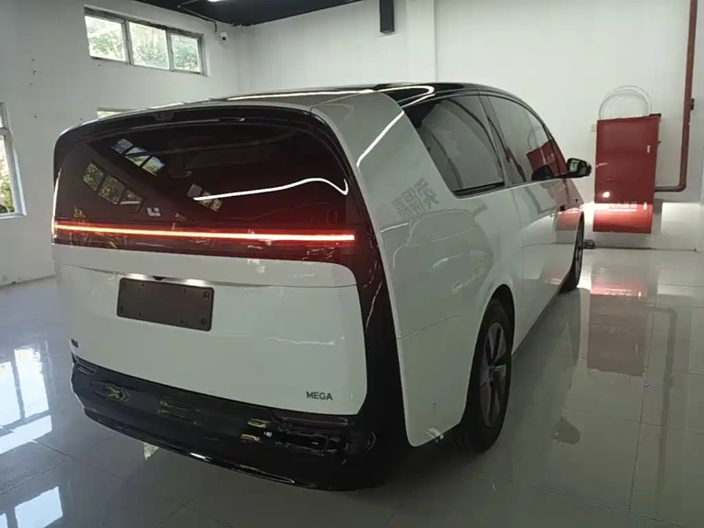 Li Auto Li MEGA — миниатюра 7