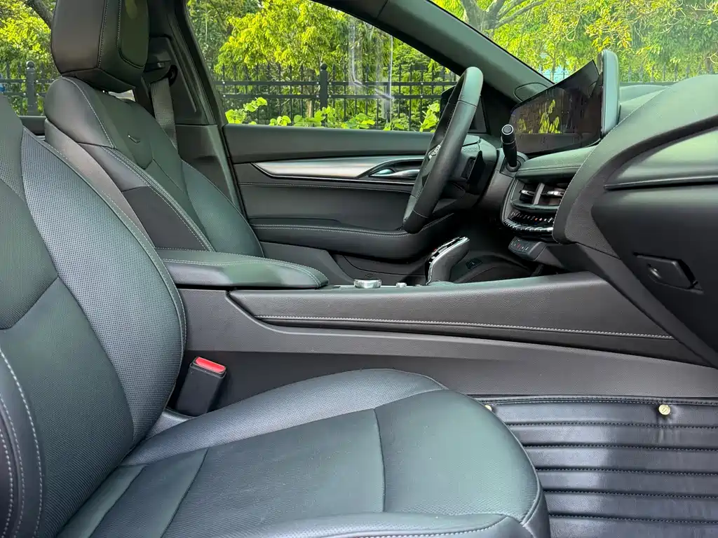 Cadillac CT5 — миниатюра 10