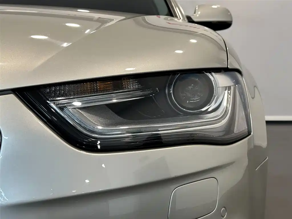 Audi A4L — миниатюра 14