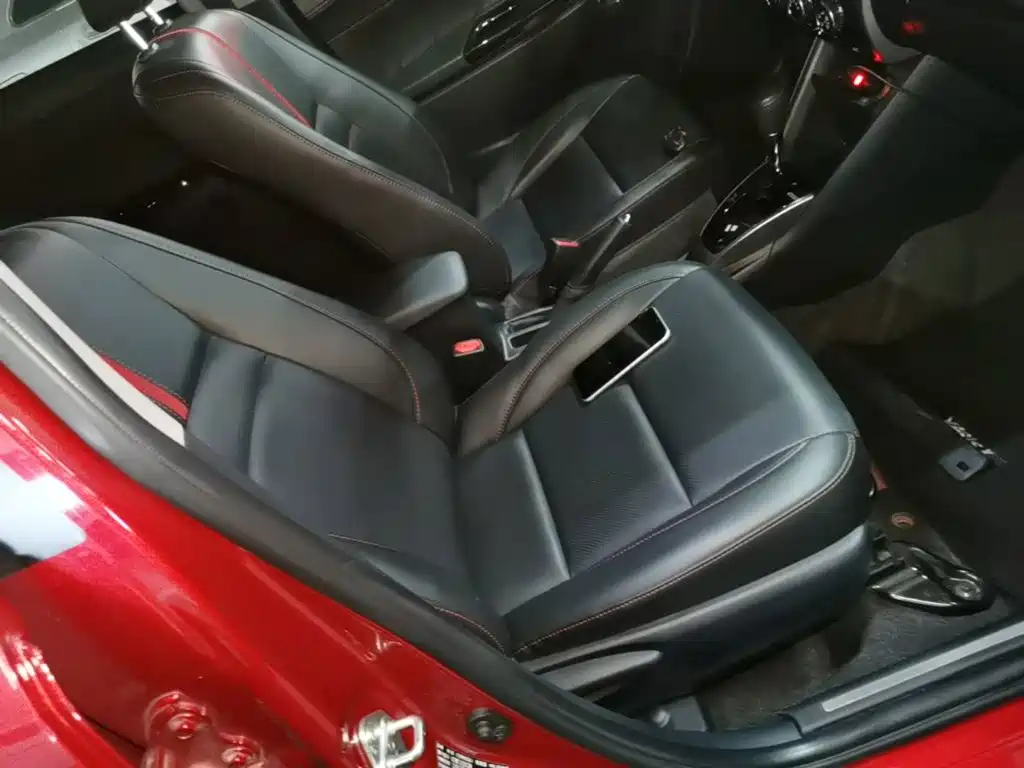 Toyota Yaris L — миниатюра 25