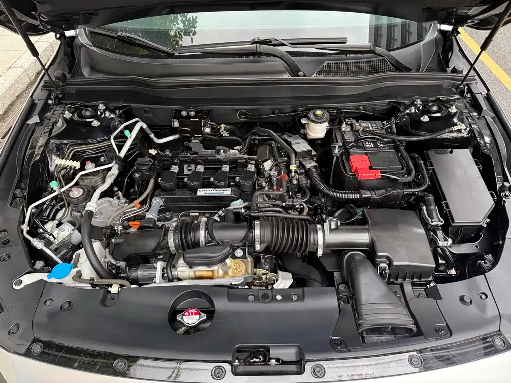 Honda Accord — миниатюра 18