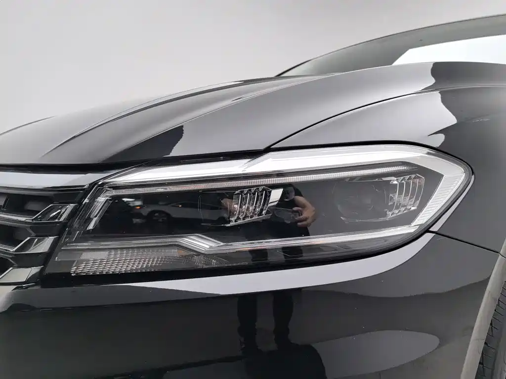 Volkswagen Lavida — миниатюра 7
