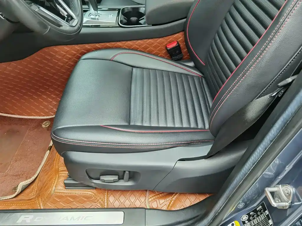 Land Rover Discovery Sport — миниатюра 20
