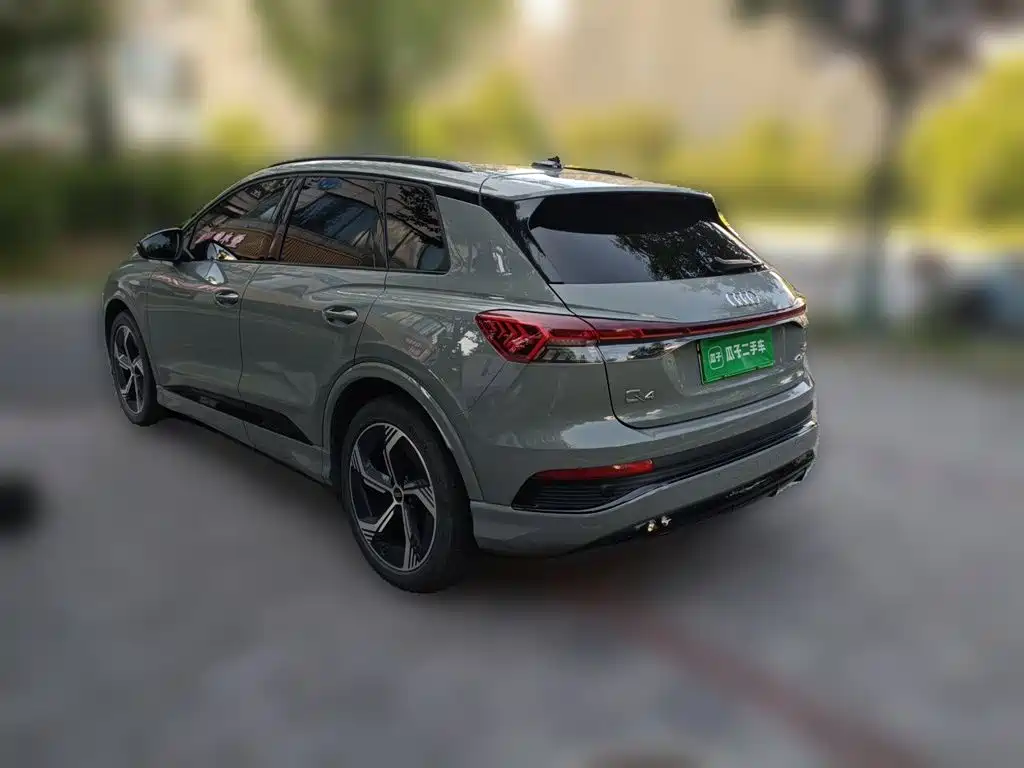 Audi Q4 e-tron — миниатюра 11