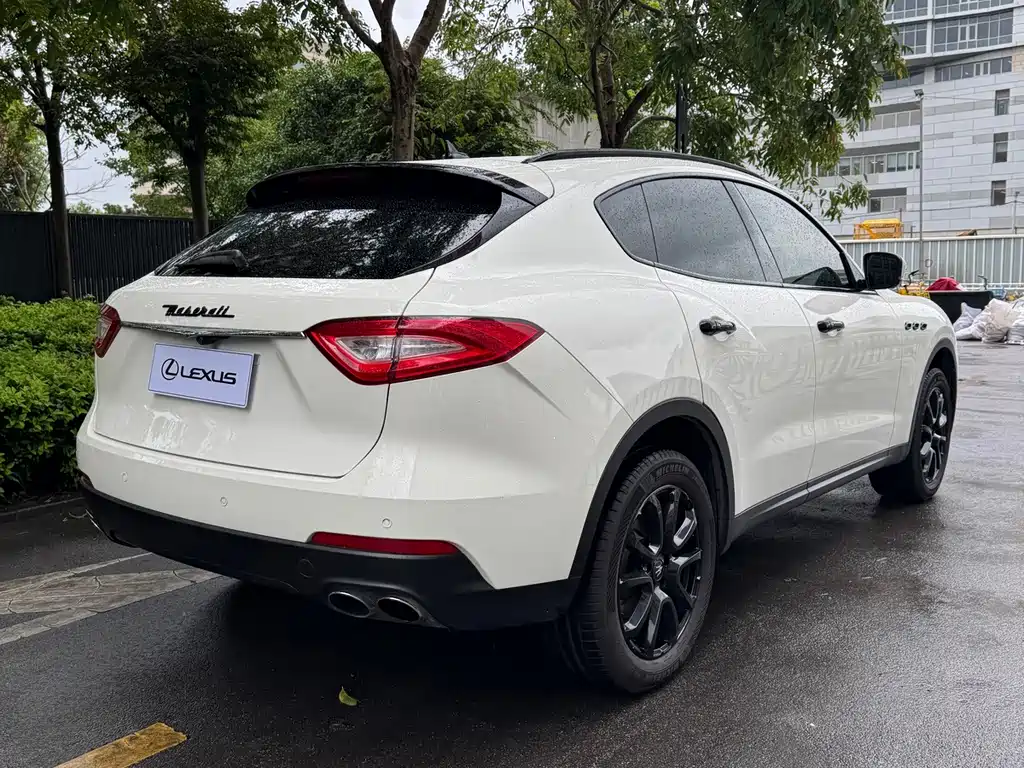 Maserati Levante — миниатюра 14