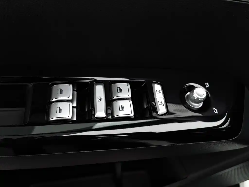 XPeng G3 — миниатюра 9