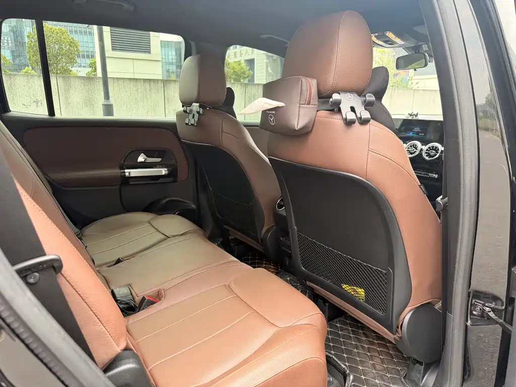 Mercedes-Benz GLB — миниатюра 9
