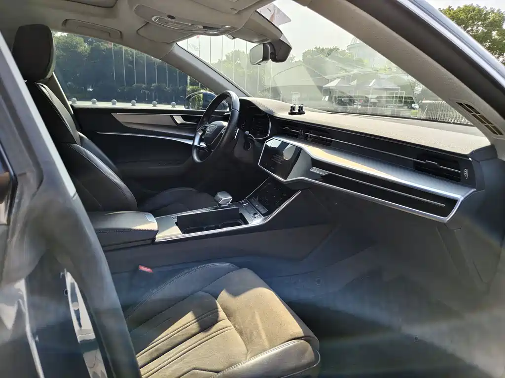 Audi A7L 2024 45TFSI S-line