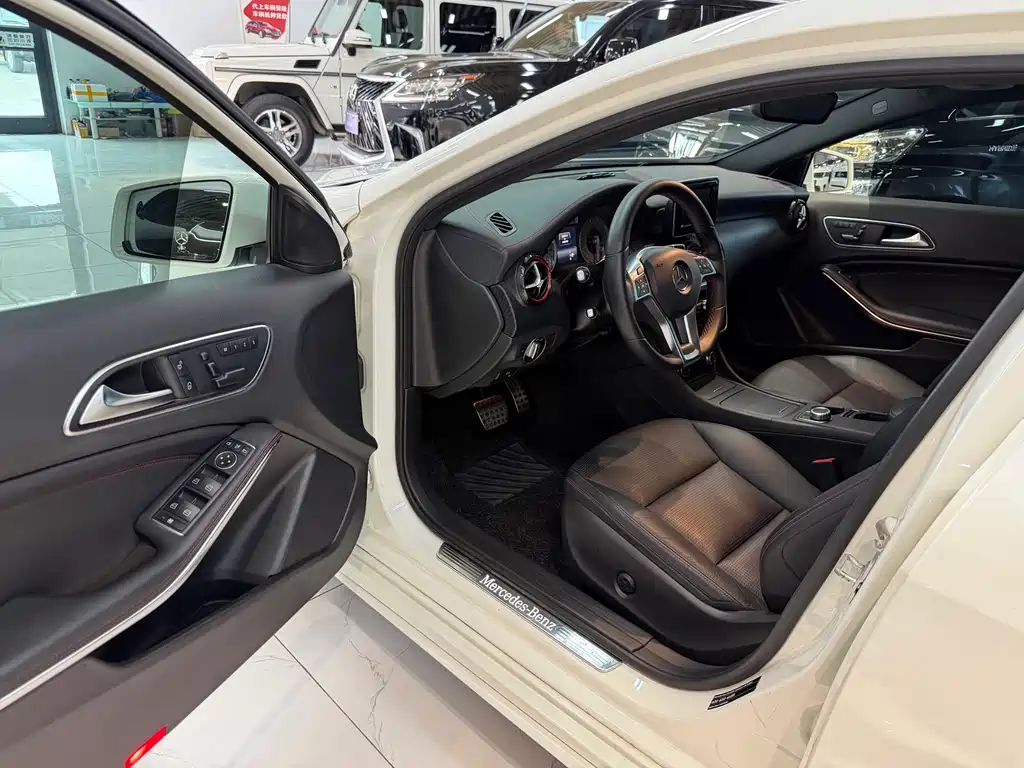Mercedes-Benz A-Class (Import) — миниатюра 6