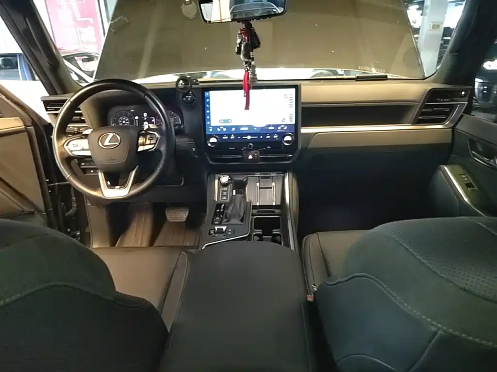 Lexus GX — миниатюра 10