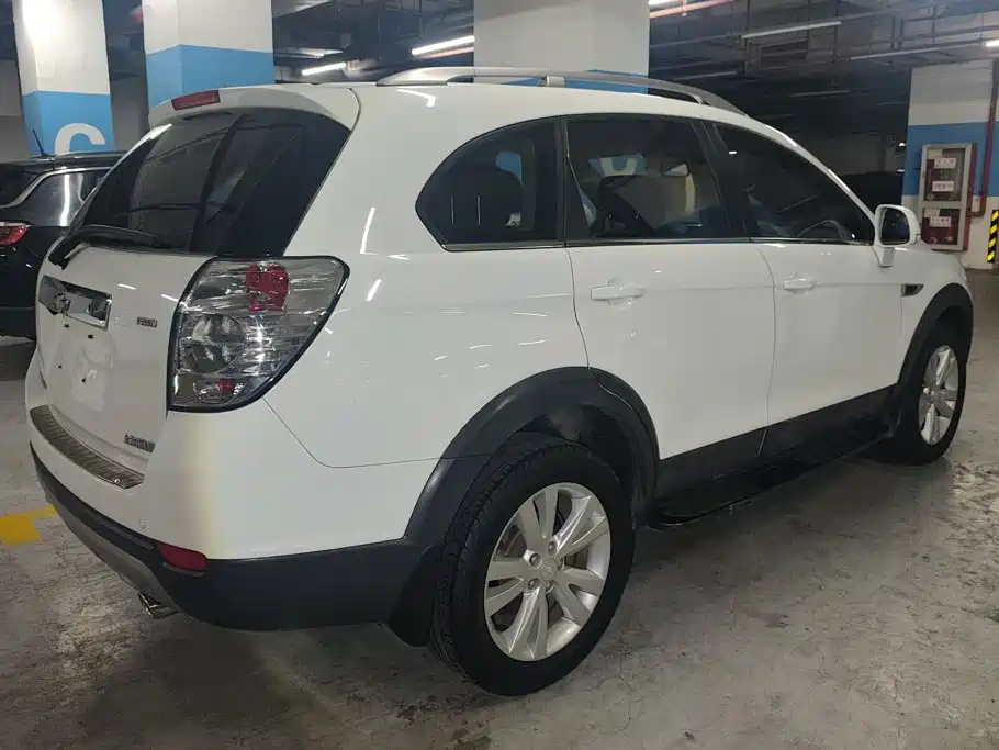 Chevrolet Captiva — миниатюра 3
