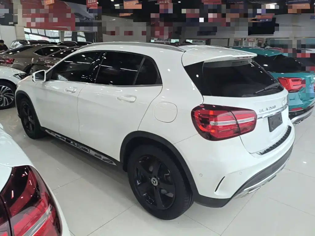 Mercedes-Benz GLA — миниатюра 5