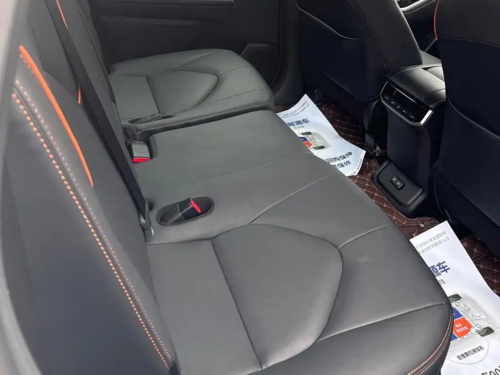 Toyota Crown Kluger — миниатюра 6