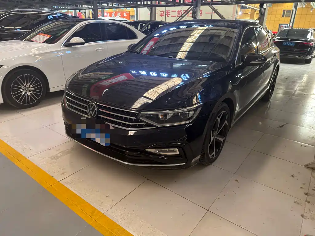 Volkswagen Magotan 2023 200 0k Units Anniversary Edition 330TSI DSG Luxury Type