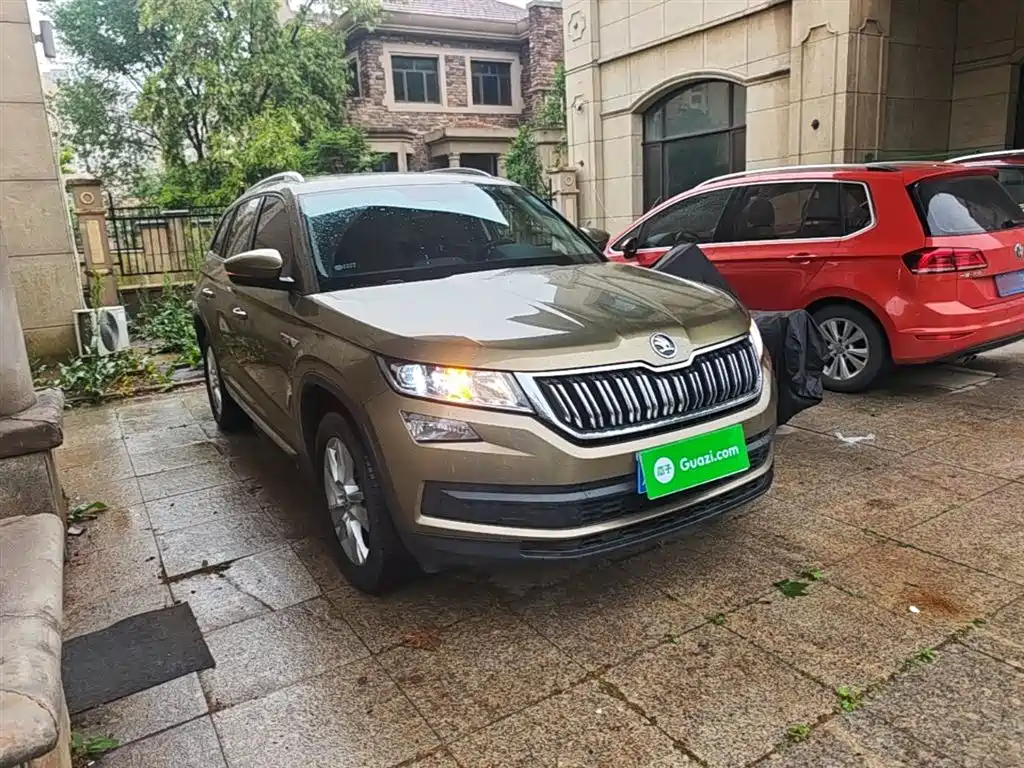 Skoda Kodiaq 2017 TSI330 5 мест Comfort