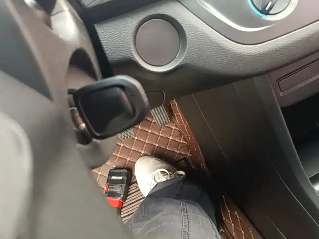 Baojun 310W — миниатюра 9