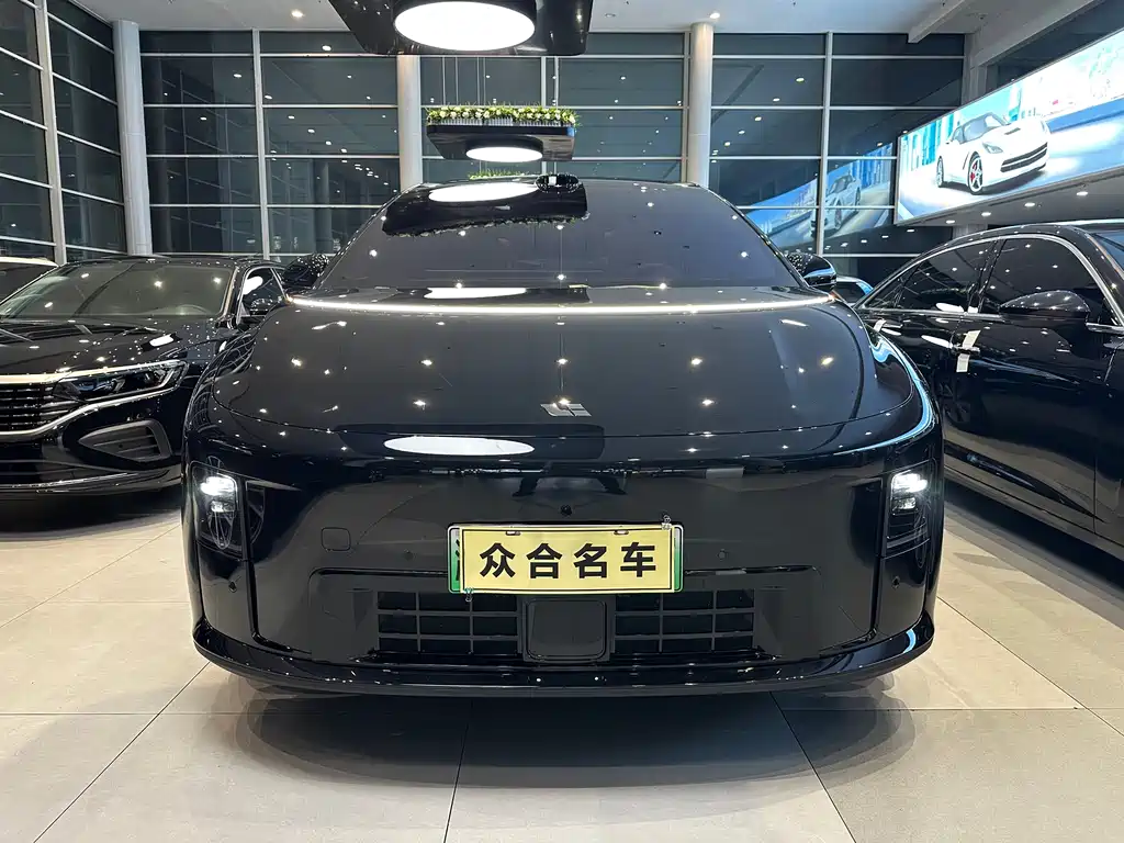 Li Auto i8 2025 Standard