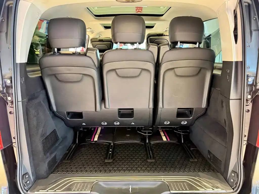 Mercedes-Benz V-Class — миниатюра 20