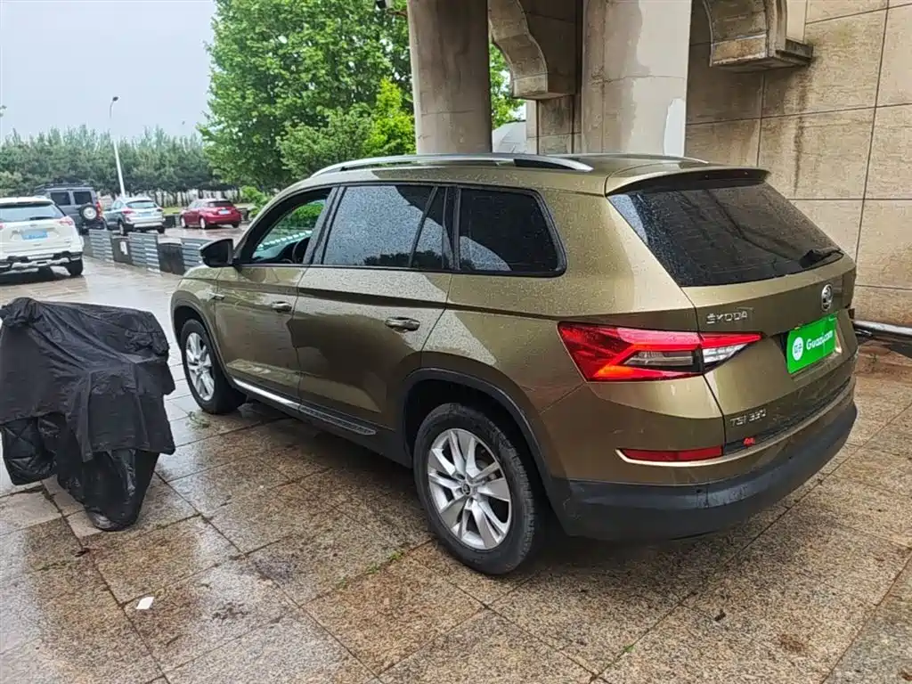 Skoda Kodiaq 2017 TSI330 5 мест Comfort