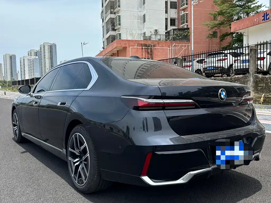 BMW 7 Series 7 2023 735Li M Sport