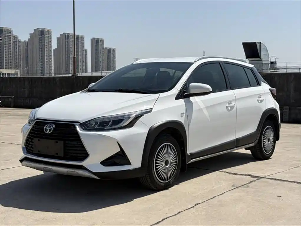 Toyota Yaris L 2021