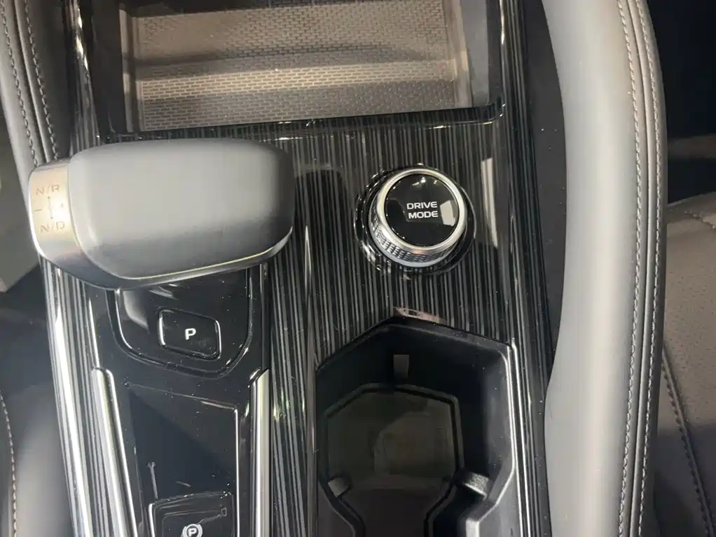 Geely Monjaro L 2024 2.0TD DCT EVO