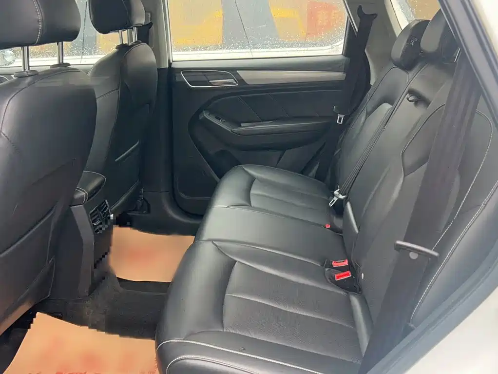 Roewe RX5 — миниатюра 12