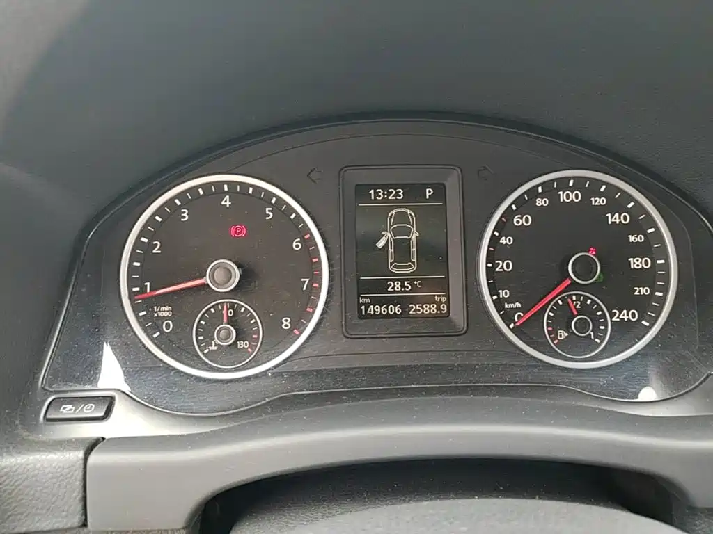 Volkswagen Tiguan — миниатюра 12