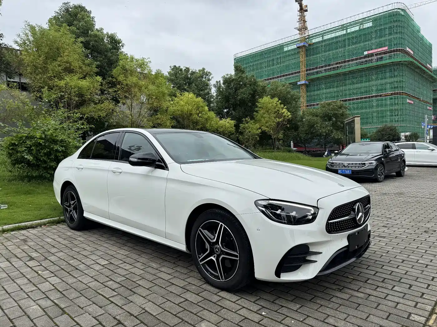 奔驰E级进口 2023款 改款 E 260 时尚型运动版 2024