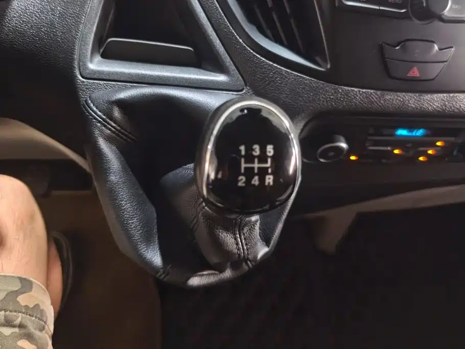 Ford Tourneo — миниатюра 16