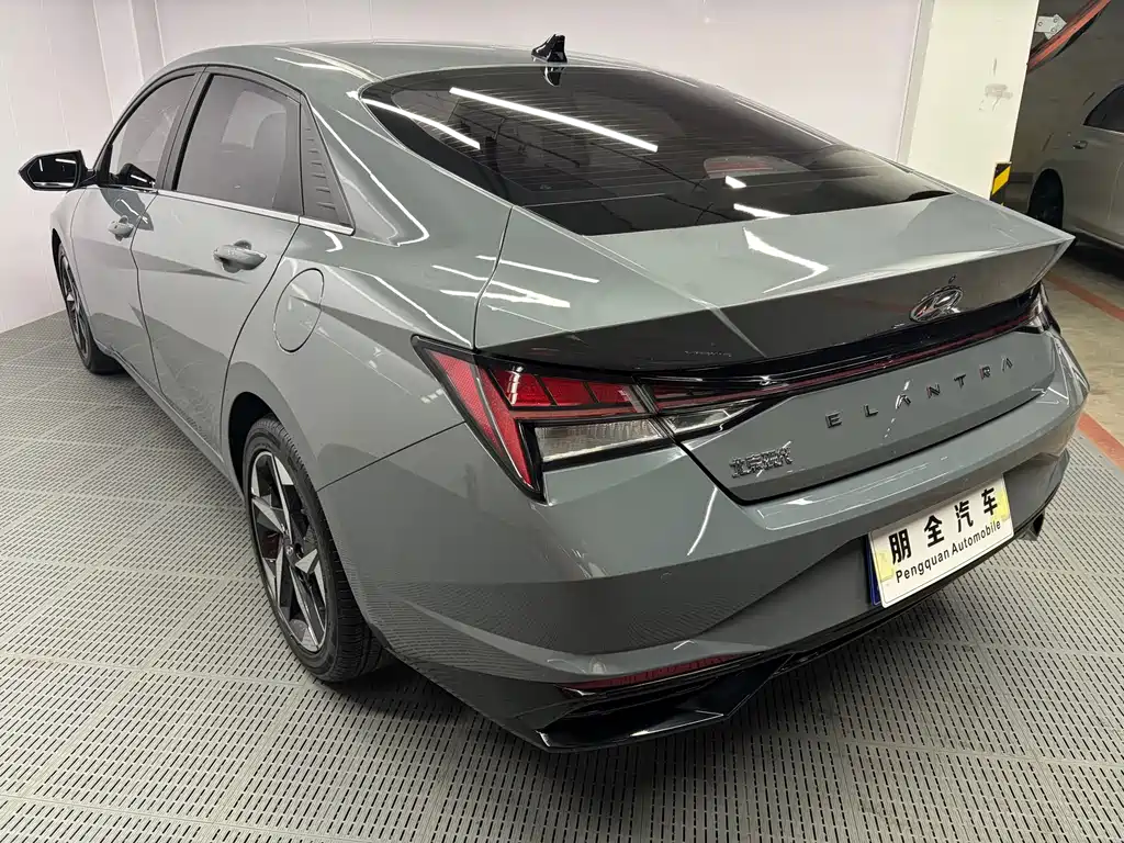 Hyundai Elantra — миниатюра 17