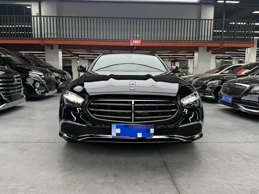 Mercedes-Benz E-Class — миниатюра 2