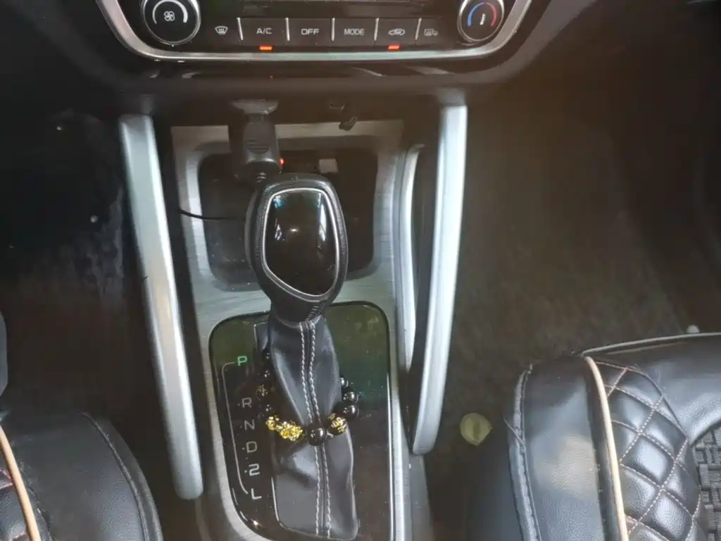 Geely Vision X3 — миниатюра 14