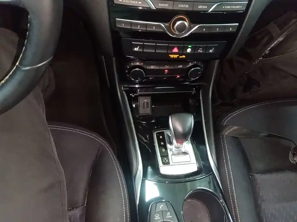 Infiniti QX30 — миниатюра 14